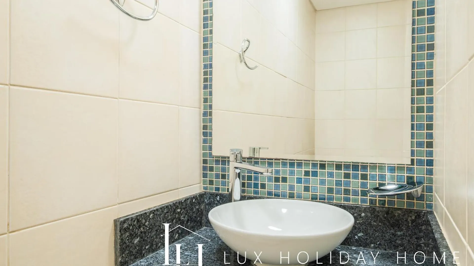 Lux The Palm Island Shoreline Suite Dubai 0*,